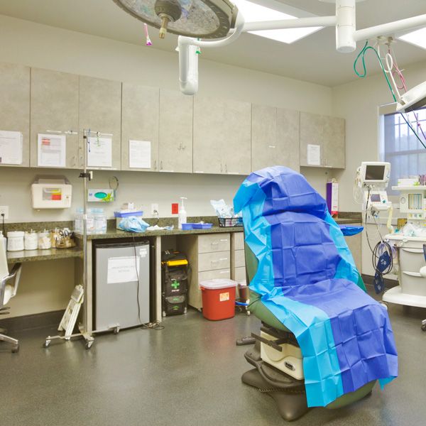 Foto de la sala de tratamiento en Constance Barone Plastic Surgery